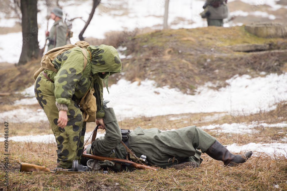 Fototapeta premium Russian spy fights German soldier