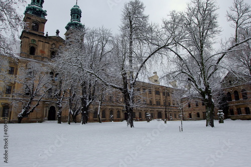 Lubiąż Abbey (Kloster Leubus;  Opactwo cystersów w Lubiążu), also commonly known in English as Leubus Abbey, is a former Cistercian monastery in Lubiąż, in the Lower Silesian Voivodeship photo