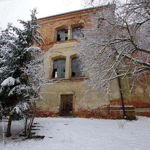 Lubiąż Abbey (Kloster Leubus;  Opactwo cystersów w Lubiążu), also commonly known in English as Leubus Abbey, is a former Cistercian monastery in Lubiąż, in the Lower Silesian Voivodeship photo