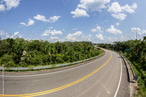 Carreteras, Puentes y construcción en la selva peruana