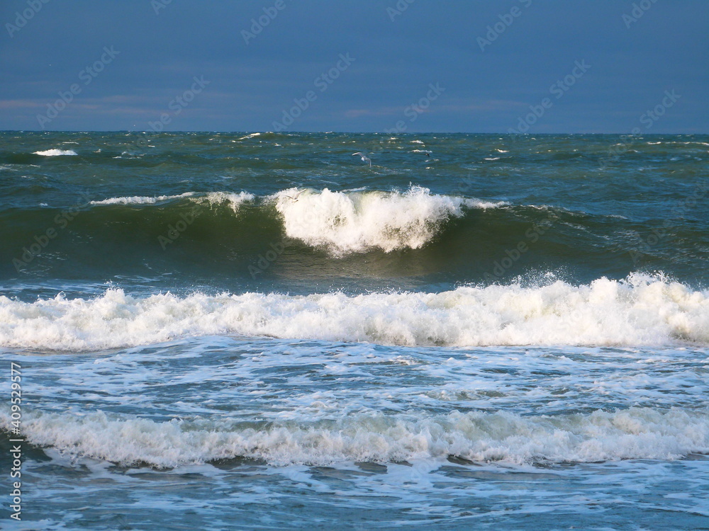 Fototapeta premium waves on the beach