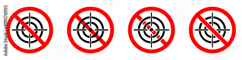 Hunting ban icon. Aiming is prohibited. Vector illustration. No aim icon.