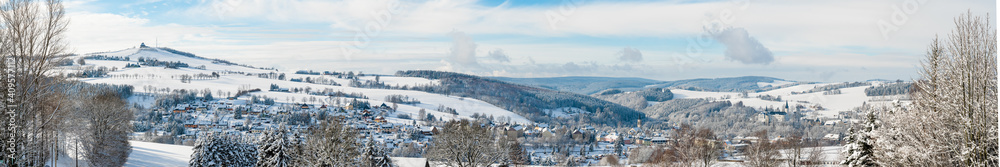 Ortschaft in Erzgebirge Winterlandschaft Ortschaft in Erzgebirge Winterlandschaft