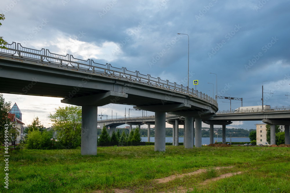 Automobile bridge over the Volga river in the city of Kostroma Automobile bridge over the Volga river in the city of Kostroma