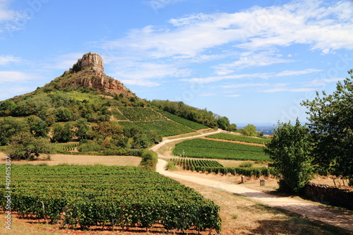 La Roche de Solutré en Bourgogne photo