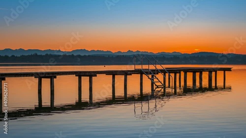 Wallpaper Mural Sonnenuntergang, Dämmerung am Starnberger See, Bayern, Deutschland Torontodigital.ca