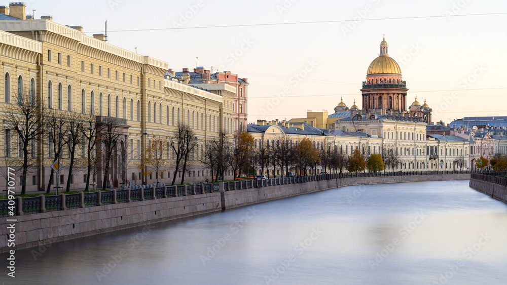 Obraz premium Saint Isaac's Cathedral. Saint-Petersburg, Russia.