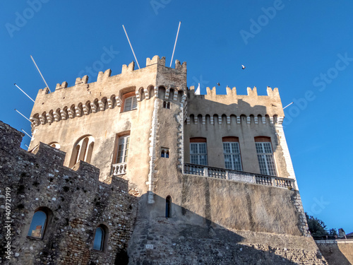 Bild auf Leinwand Château Grimaldi au Haut de Cagnes à Cagnes sur Mer sur la Côte d'Azur