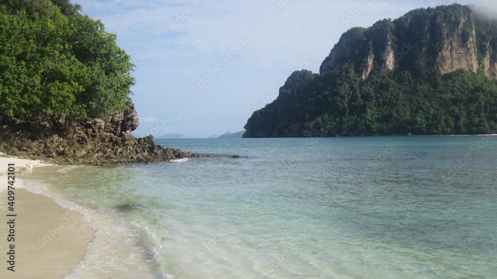 Fototapeta premium Beutifull Island beach in Krabi Thailand