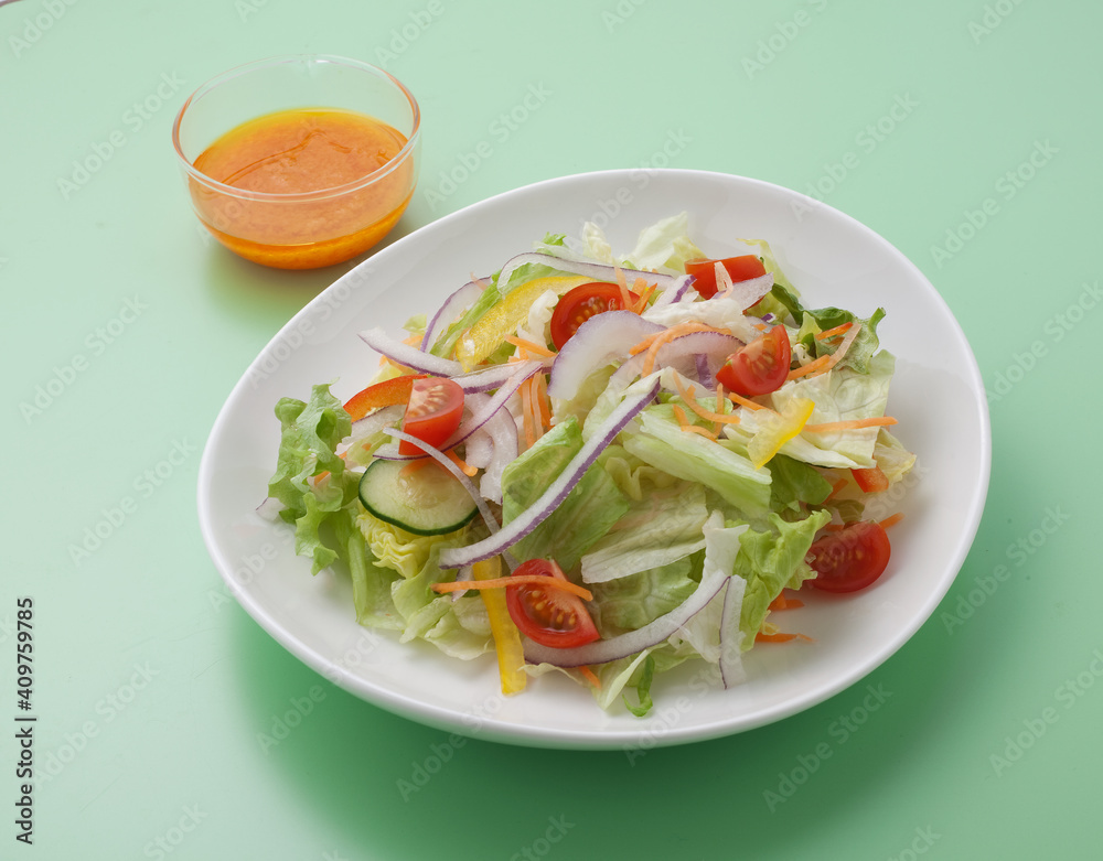 野菜サラダ　朝食　ヘルシー