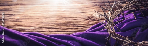 Photo Crown Of Thorns And Purple Robe On Wooden Floor With Sunlight - Crucifixion Of J