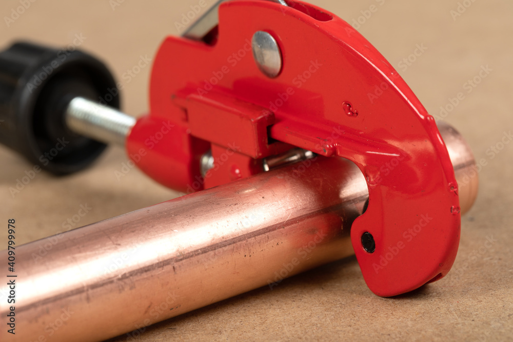 Red pipe cutter Red pipe cutter