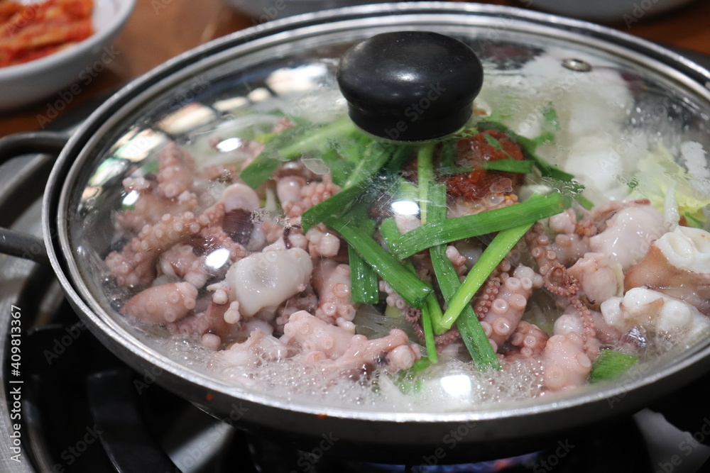 釜山名物のタコ鍋料理 釜山名物のタコ鍋料理