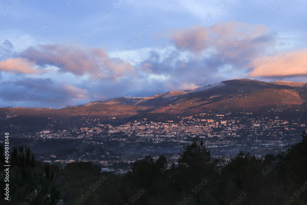 Fotografie Sunrise over city of Grasse, France