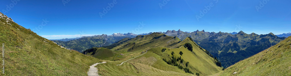 Alpenpanorama vom Fronalpstock aus gesehen