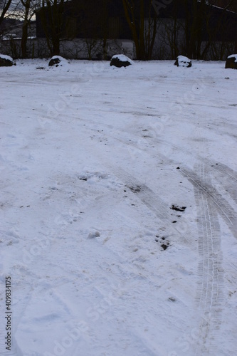 Parkplatz im Schnee photo