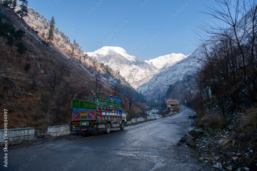 Naklejka premium Mountain view of Mahandri Village, Kaghan Valley 