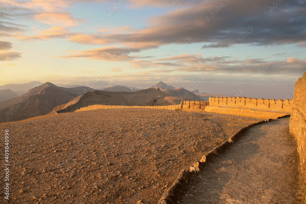 Φωτογραφία Rani Kot Fort Great Wall of Sindh Picturesque Breathtaking View at sunset time