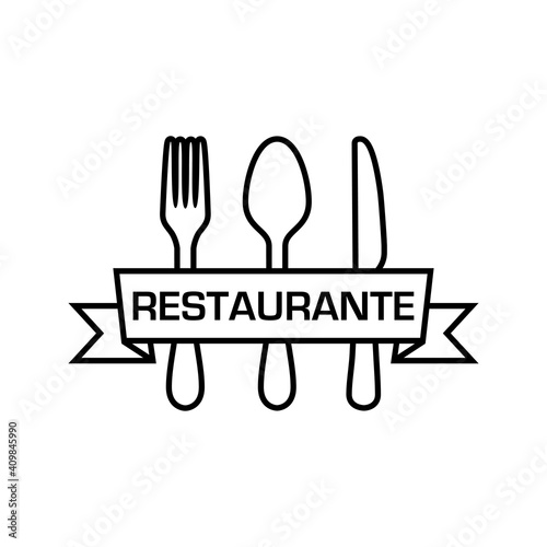 Logotipo con palabra Restaurante en español escrito en listón sobre cubiertos con lineas en color negro