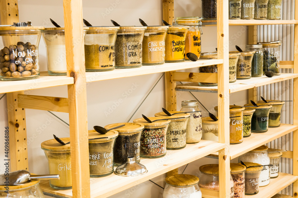 Self service bulk organic food. Eco-friendly zero waste shop. Small local business. Cumin, mustard, nutmeg. cayenne and garlic Self service bulk organic food. Eco-friendly zero waste shop. Small local business. Cumin, mustard, nutmeg. cayenne and garlic