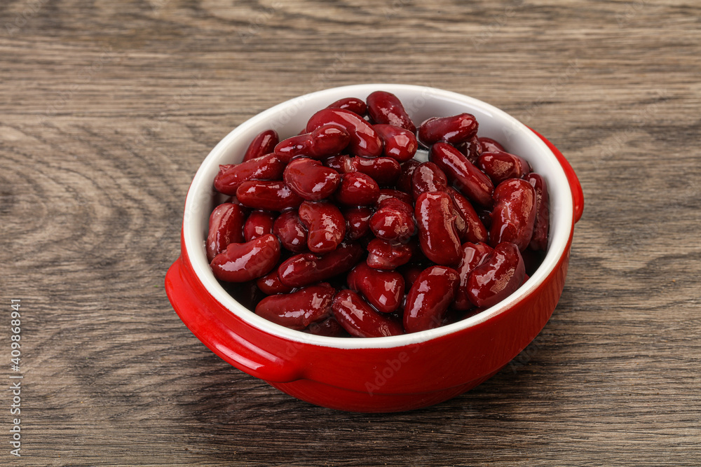 Canned red Kidney in the bowl