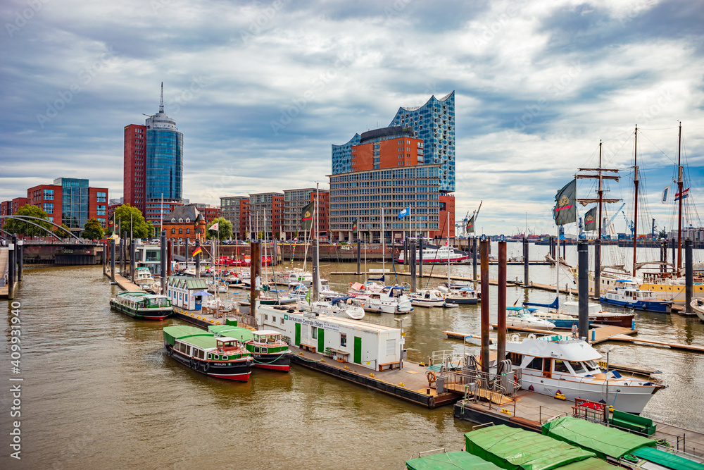 Obraz premium Cityscape of Hamburg town