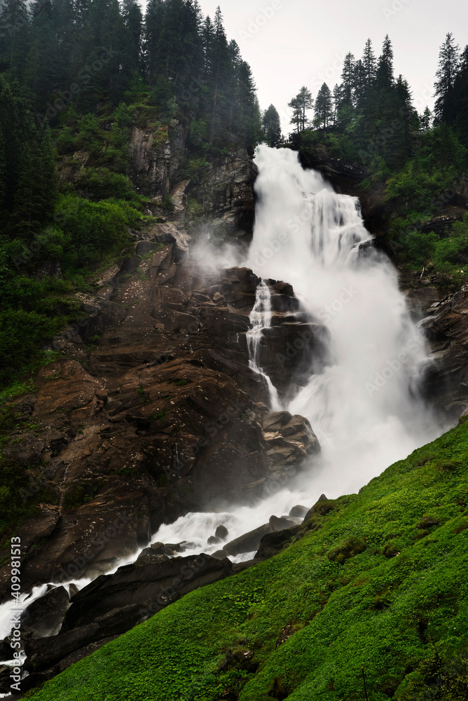 Fototapeta premium Waterfall 4