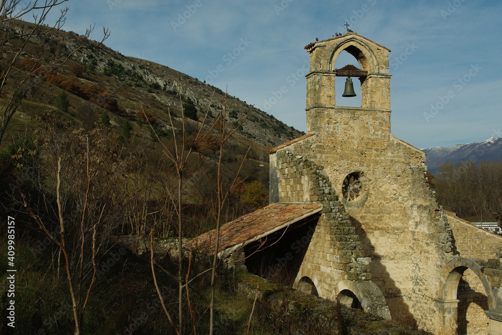 Remains of the Romanesque church of Santa Maria di Cartignano (11th century), near Bussi sul Tirino in the province of Pescara. 