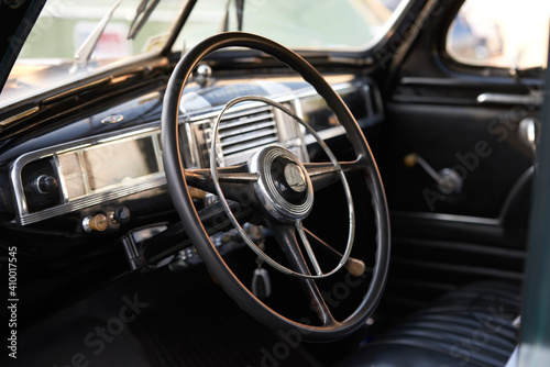 car steering wheel © Andres