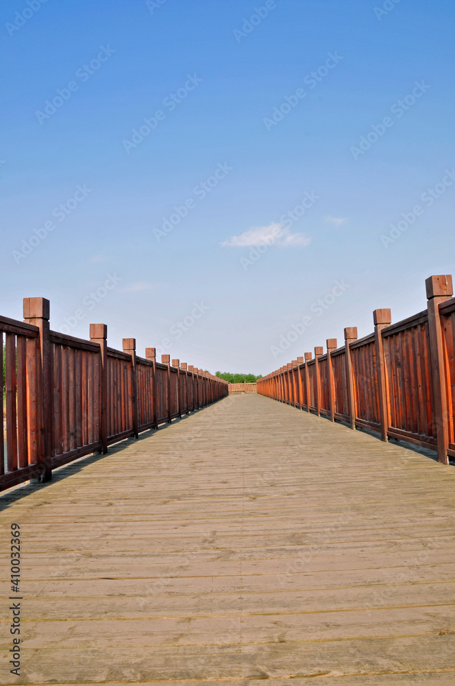 Obraz premium Wooden bridge