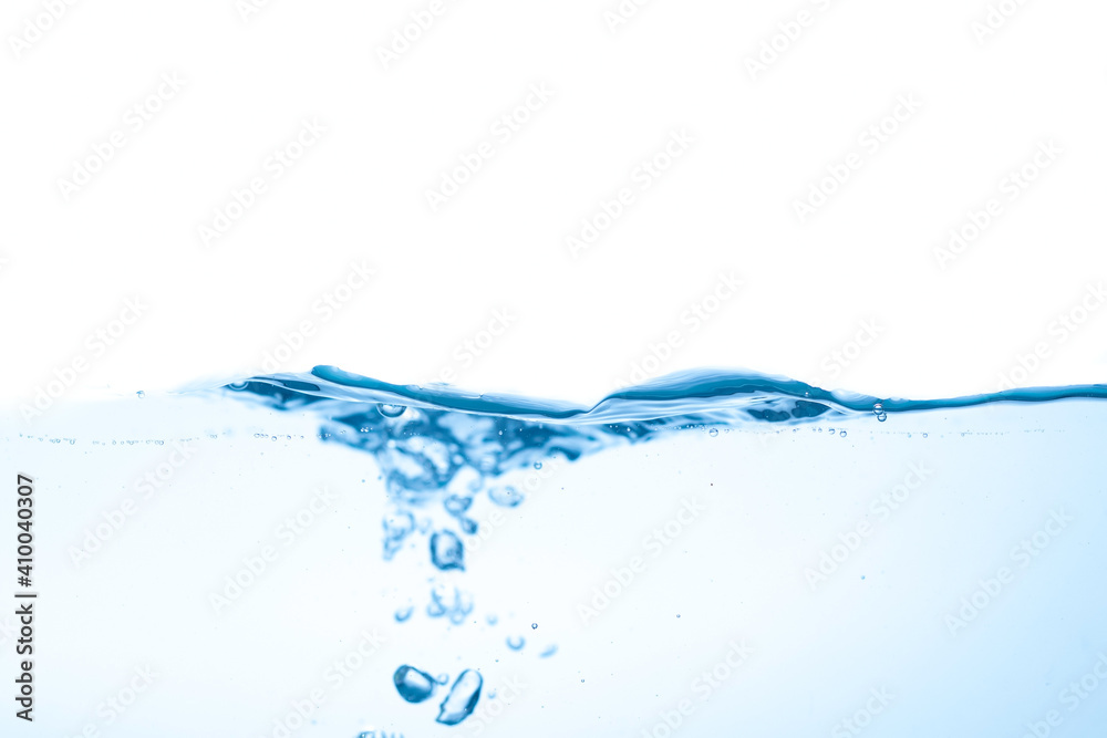 Pour water into a glass of water to make soap bubbles. Pour water into a glass of water to make soap bubbles.