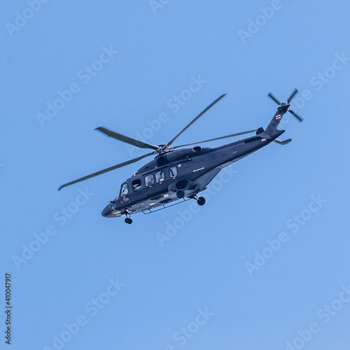 Fototapeta Naklejka Na Ścianę i Meble -  helicopter in action
