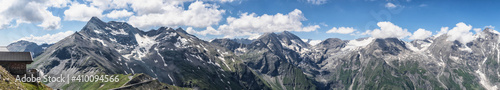 Panoramic view of Hohe Tauern Mountain range in Grossglockner viewpoint Edelweissspitze in Austria © Davidzfr