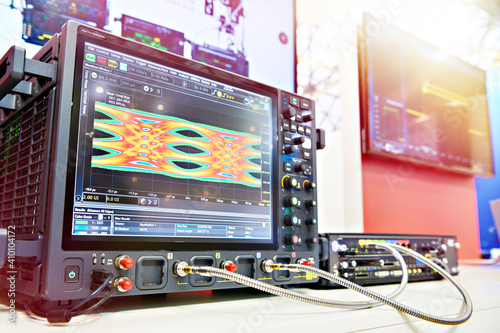 Modern real-time oscilloscope