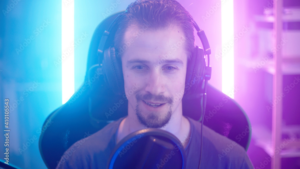 Webcam gamer top