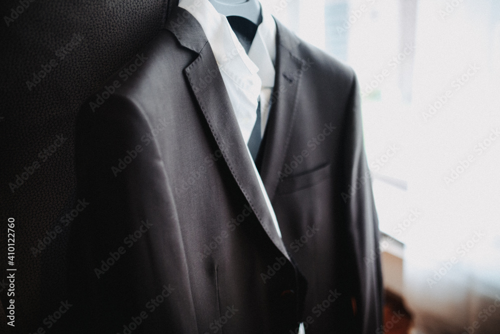 Suit Suit