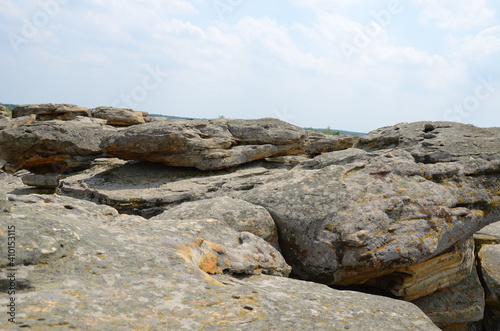  Kamennaya Mogila is located 2 km from the village of Mirnoye, Melitopol district, Zaporozhye region, and is a pile of stones with an area of ​​about 30,000 m², up to 12 meters high.