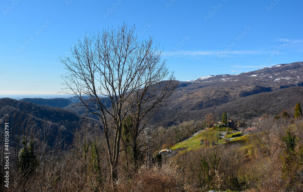 The Val Cosa landscape viewed from the hill village of Clauzetto in Pordenone Province, Friuli-Venezia Giulia, north east Italy
The Val Cosa landscape viewed from the hill village of Clauzetto in Pordenone Province, Friuli-Venezia Giulia, north east Italy
