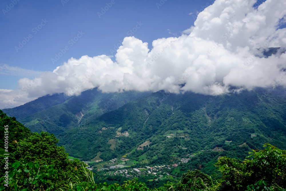 Obraz premium Beautiful landscape of mountains in Taiwan