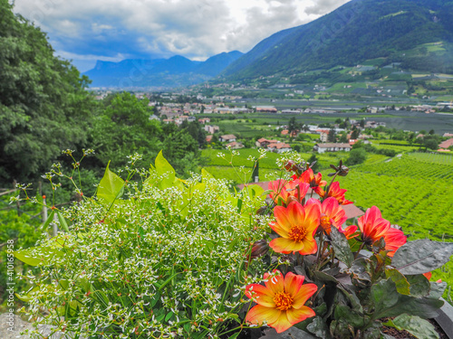 Wandern auf dem Tappeinerweg nach Meran