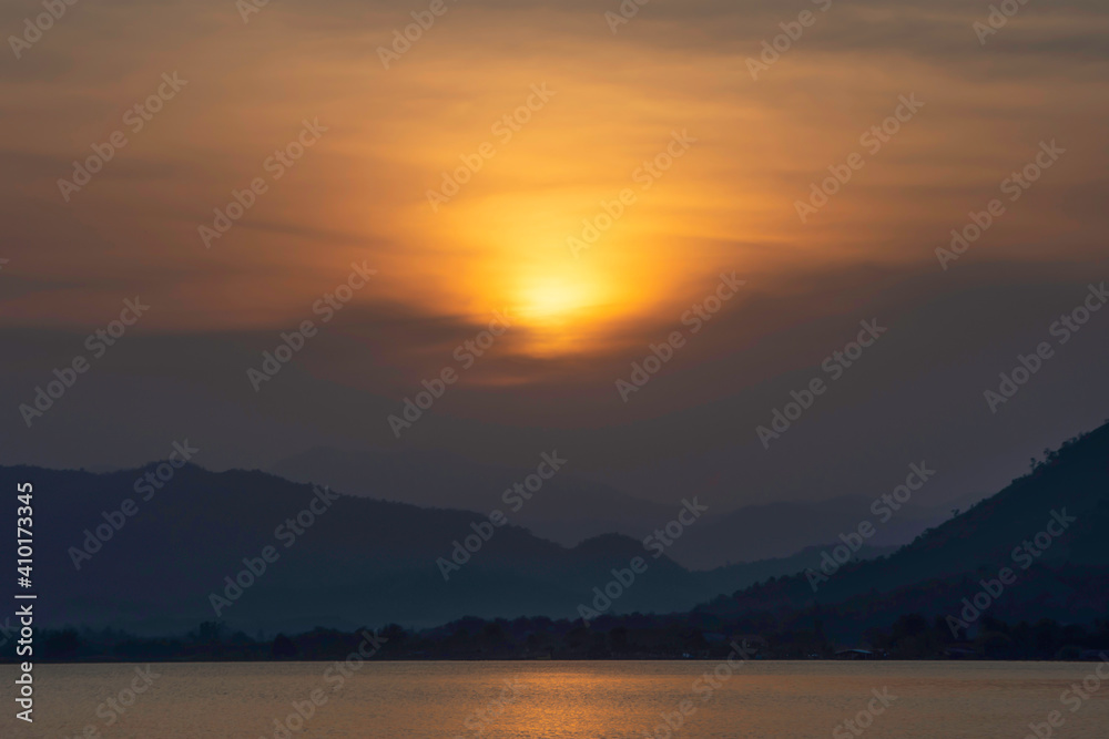 Evening light, sunset, mountain view, close to the lake, beautiful nature