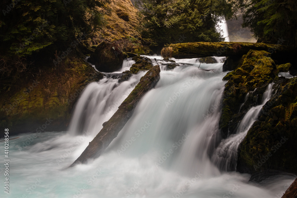 Obraz premium Waterfalls on Mackenzie river in the cascades in Oregon