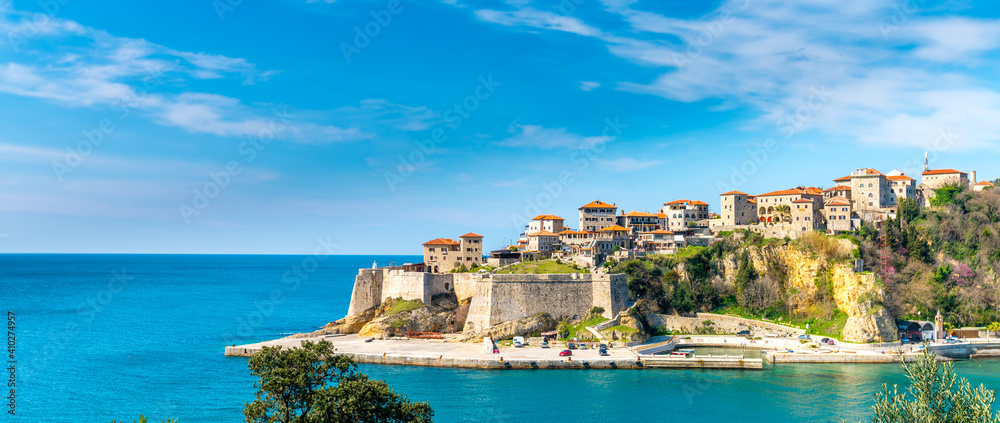 Ulcinj montenegro old town skyline view sea sommer. - obrazy, fototapety, plakaty 