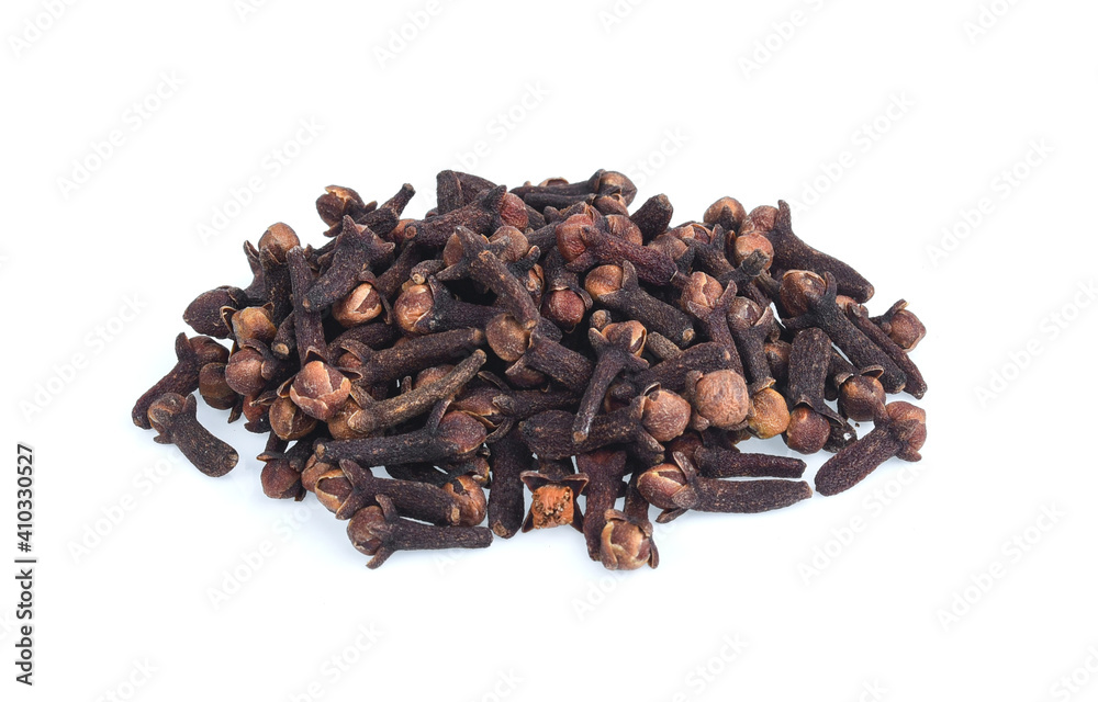 Obraz premium clove isolated on white background