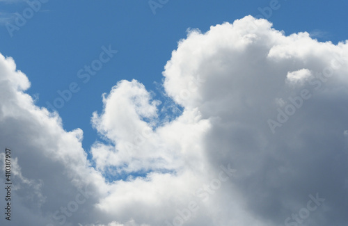 clouds in the blue sky