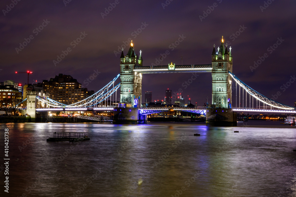 Obraz premium tower bridge at night