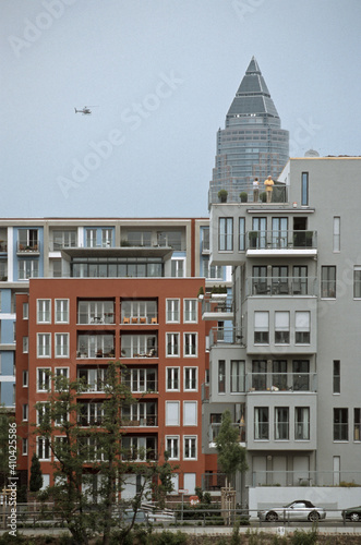 Wohnhäuser am Westhafen Frankfurt photo