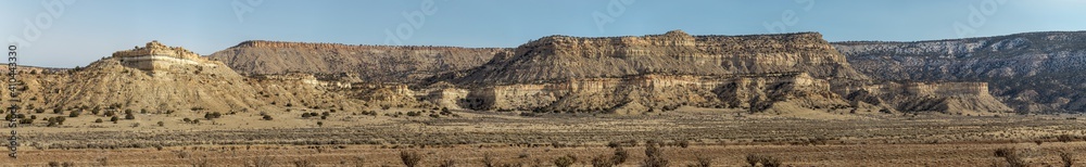 Naklejka premium Giant panoramic desert landscape with mountain range on clear day in rural New Mexico