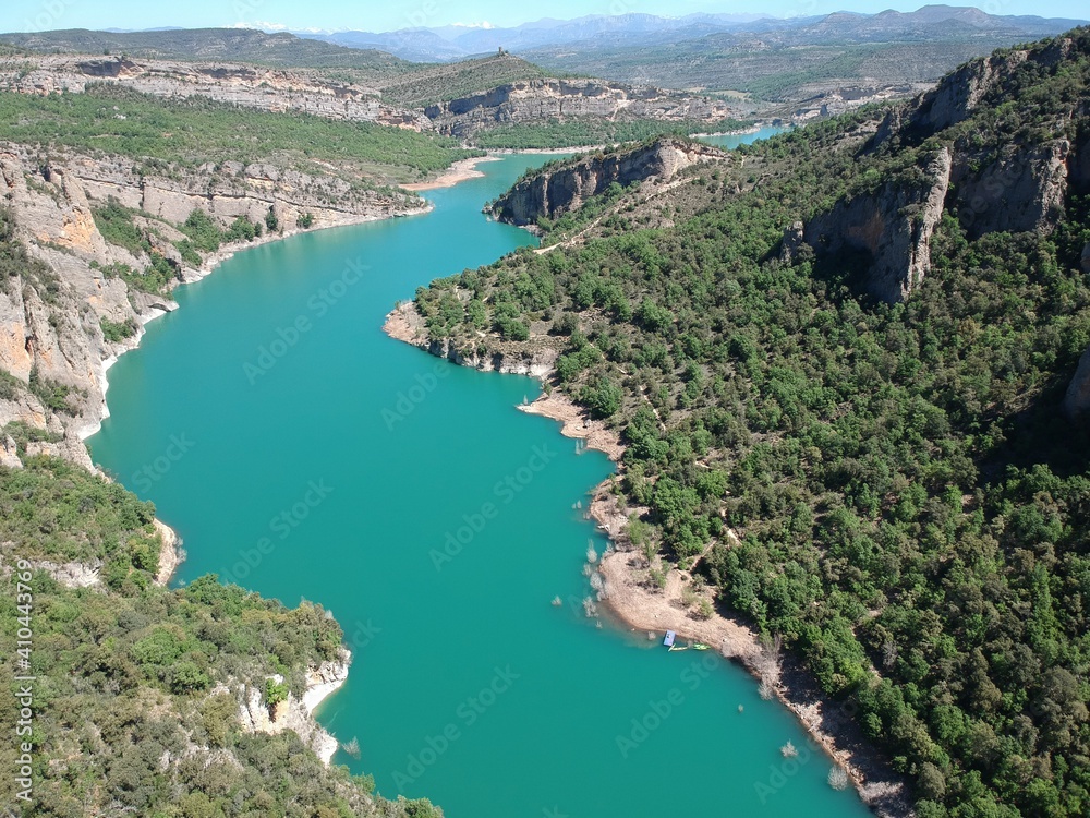 Vistas aéreas del desfiladero de Montrebei entre Catataluña y Aragón.