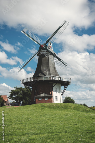 The Green Mill in Greetsiel © Jürgen Wackenhut